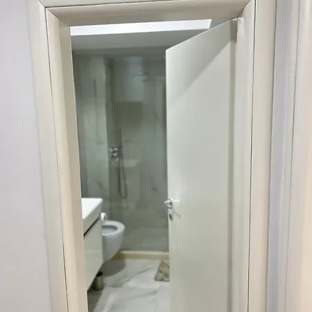 Apartment Center Blloku - Elegant 02