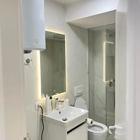 Center Blloku - Elegant 02 Apartment *